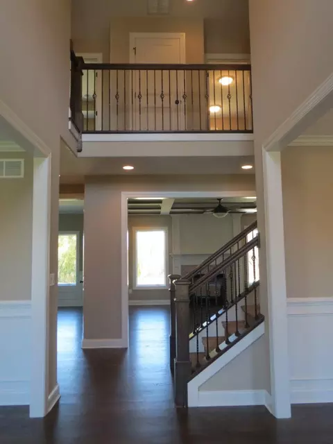 649 Shannon Brg, Dyer, IN 46311 photo 3