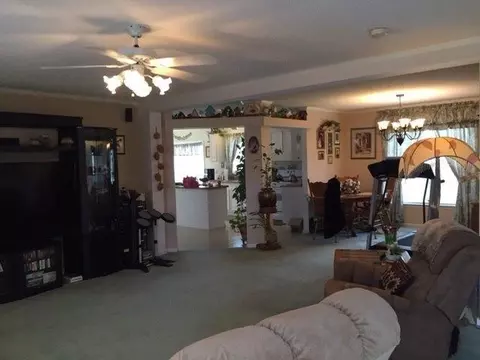 11395 N 568 E, De Motte, IN 46310 photo 2
