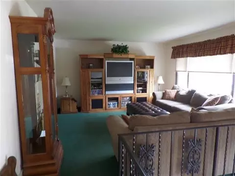 10338 N 477, De Motte, IN 46310 photo 6