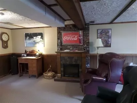 10338 N 477, De Motte, IN 46310 photo 4