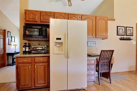 7397 S Rustic Dr, De Motte, IN 46310 photo 7