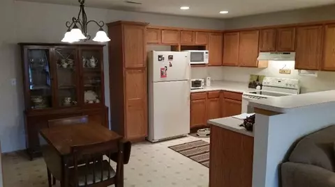 965 Oak Dr, Crown Point, IN 46307 photo 5
