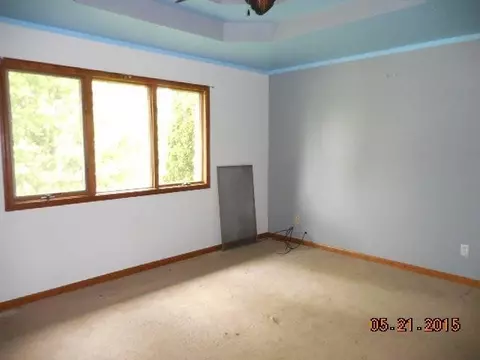 9075 Pineview Ln, Crown Point, IN 46307 photo 6