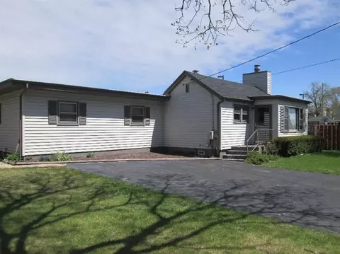 1212 E 39th Pl, Griffith, IN 46319 photo 2