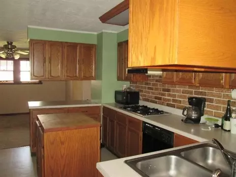 1212 E 39th Pl, Griffith, IN 46319 photo 6