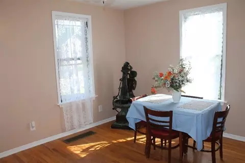 216 Rankin St, Porter, IN 46304 photo 3