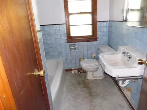 1068 Bigger St, Gary, IN 46404 photo 8