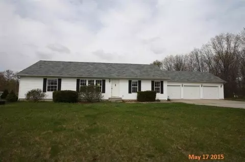 10050 Crane Ct, Wheatfield, IN 46392 photo 1