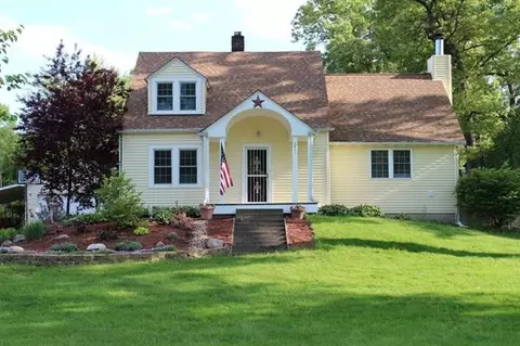 1021 Elm St, Griffith, IN 46319 photo 1