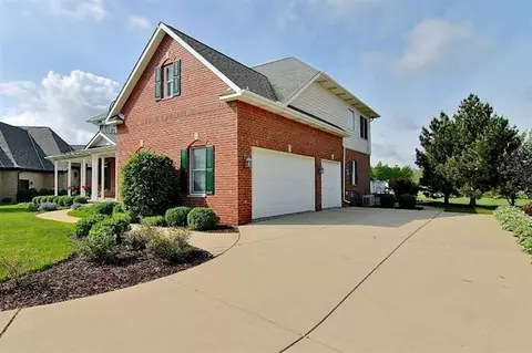 817 Alderbrook Ct, Crown Point, IN 46307 photo 4