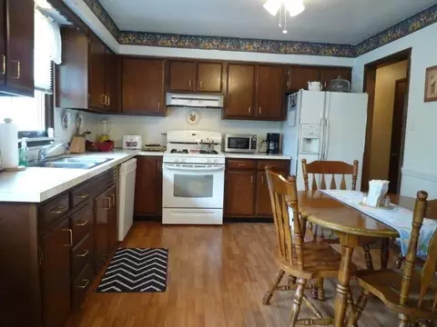 1005 Azalea Dr, Munster, IN 46321 photo 5