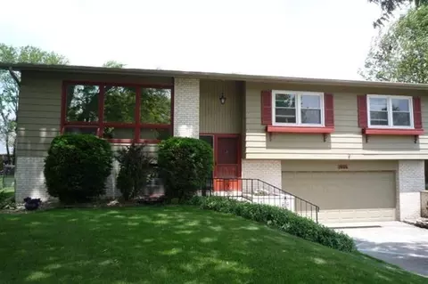 1005 Azalea Dr, Munster, IN 46321 photo 1