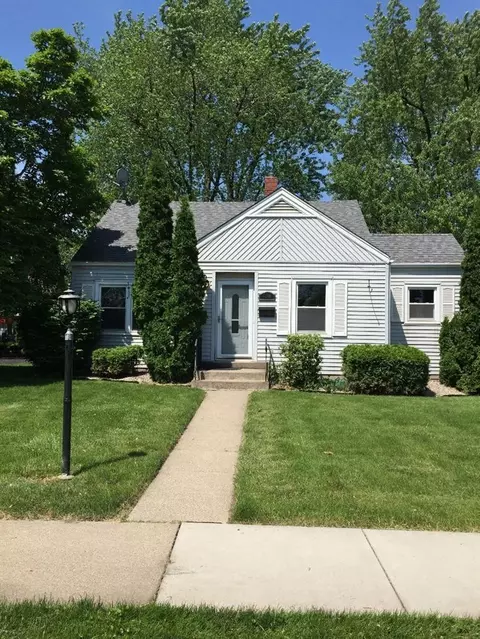 8340 Walnut Dr, Munster, IN 46321 photo 1