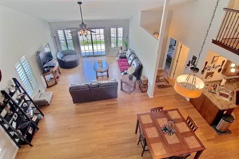 540 Clover Ln, Griffith, IN 46319 photo 3