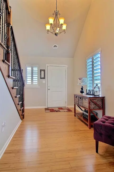 540 Clover Ln, Griffith, IN 46319 photo 8