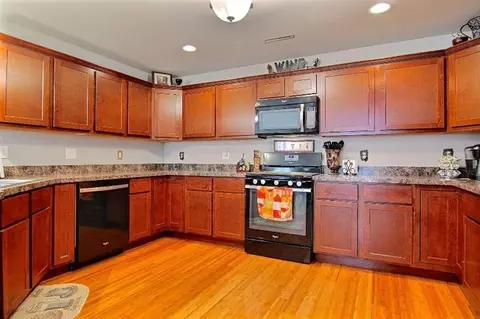 540 Clover Ln, Griffith, IN 46319 photo 6