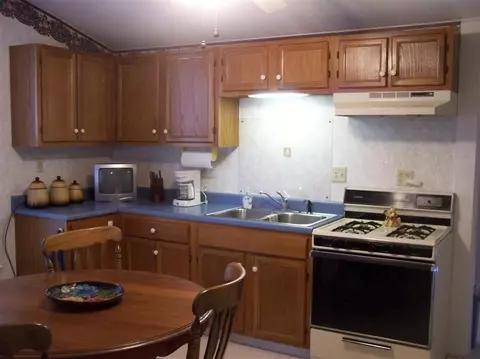 215 Taylor St, Pendleton, IN 46064 photo 10