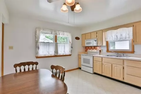 633 N Jay St, Griffith, IN 46319 photo 6