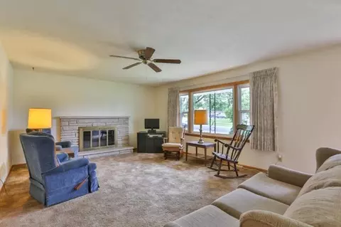 633 N Jay St, Griffith, IN 46319 photo 4