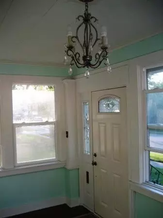 517 E North St, Crown Point, IN 46307 photo 3