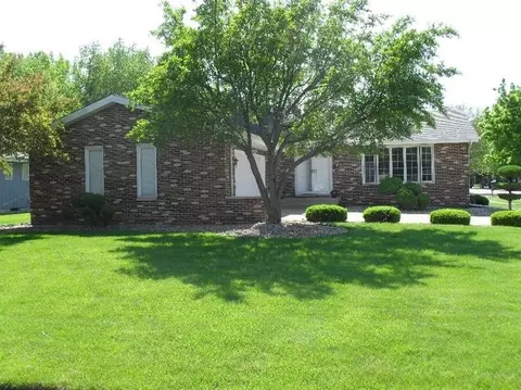 9900 Redbud Rd, Munster, IN 46321 photo 2