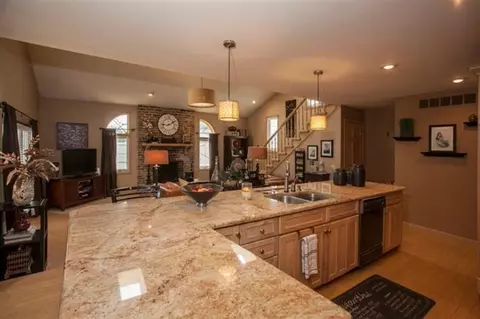 446 Morningside Dr, Crown Point, IN 46307 photo 8