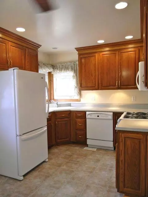 1925 Schrage Ave, Whiting, IN 46394 photo 6