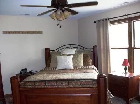 216 Cessna Dr, Burns Harbor, IN 46304 photo 8
