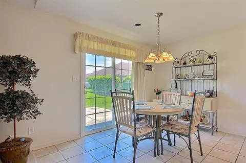 1040 Easy St, Crown Point, IN 46307 photo 9