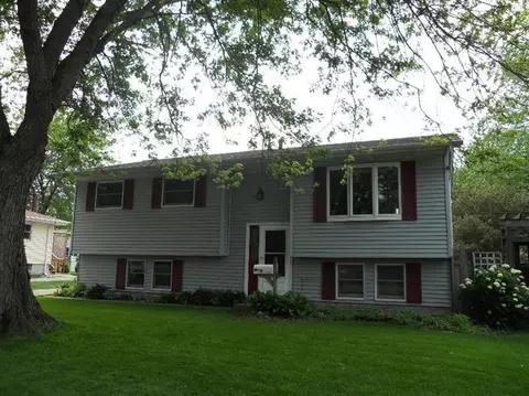 1050 N Lafayette St, Griffith, IN 46319 photo 2