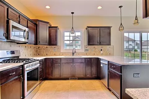 1137 Jeanne Ct, Crown Point, IN 46307 photo 5