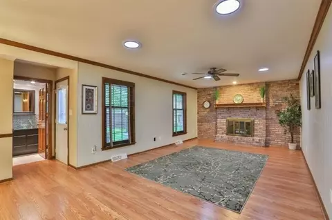 9613 Walnut Dr, Munster, IN 46321 photo 3