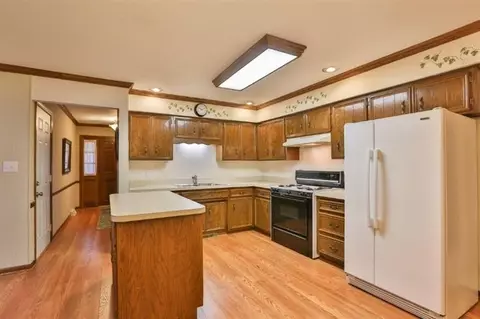 9613 Walnut Dr, Munster, IN 46321 photo 7