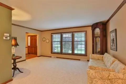 9613 Walnut Dr, Munster, IN 46321 photo 9