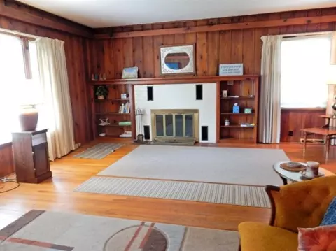 8111 Maple Ave, Gary, IN 46403 photo 5