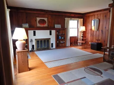 8111 Maple Ave, Gary, IN 46403 photo 3