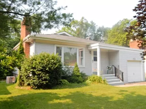 8111 Maple Ave, Gary, IN 46403 photo 2
