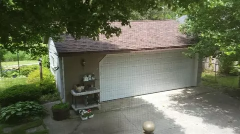 279 Walnut Ln, Crown Point, IN 46307 photo 6