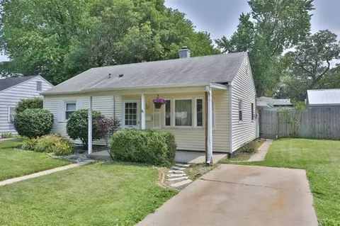 233 N Wiggs St, Griffith, IN 46319 photo 1