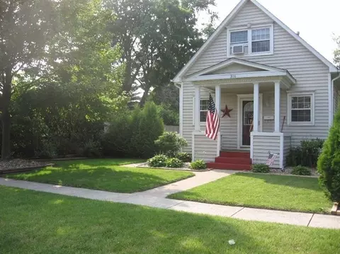 316 Franklin St, Porter, IN 46304 photo 2