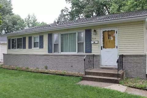 331 S Park Dr, Griffith, IN 46319 photo 2