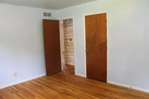 331 S Park Dr, Griffith, IN 46319 photo 8