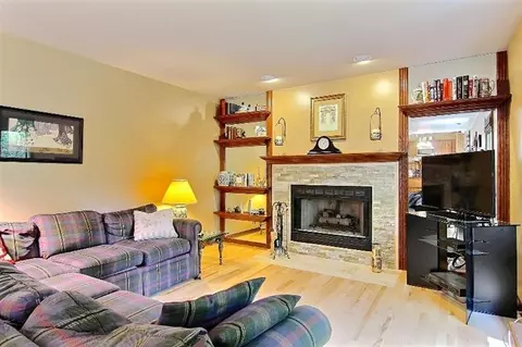 140 Schmidt Dr, Dyer, IN 46311 photo 7