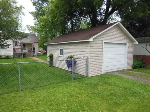 205 Michigan St, Porter, IN 46304 photo 3