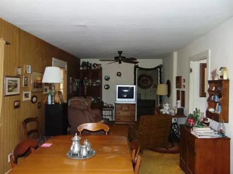 8318 Maple Ave, Gary, IN 46403 photo 5