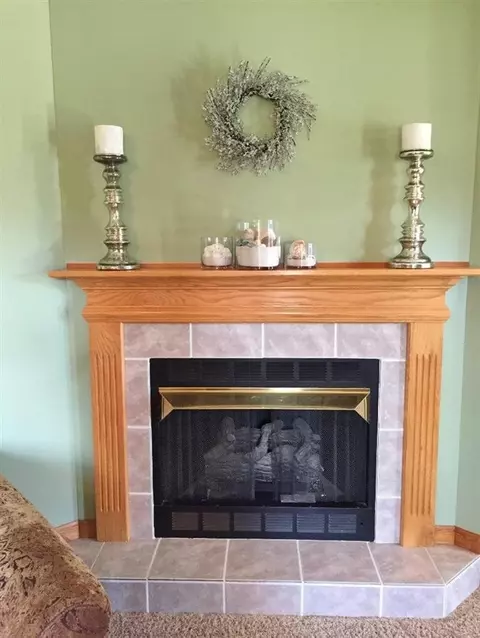 694 Commodore Ln, Porter, IN 46304 photo 4