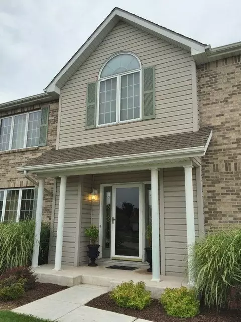 694 Commodore Ln, Porter, IN 46304 photo 2
