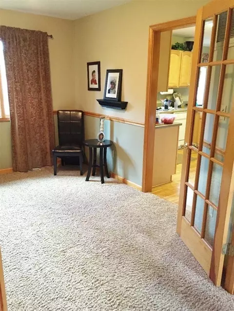 694 Commodore Ln, Porter, IN 46304 photo 6