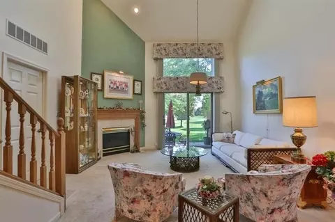 929 Cornwallis Ln, Munster, IN 46321 photo 5