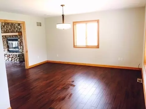 981 Eugene St, Porter, IN 46304 photo 2